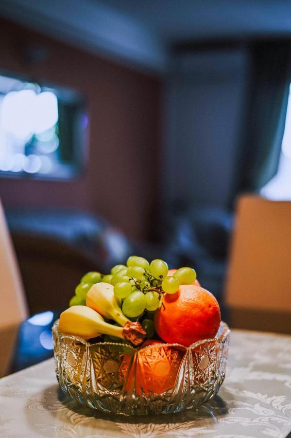 Apartment With Private Pool "Patricia" มาคาร์สกา ภายนอก รูปภาพ