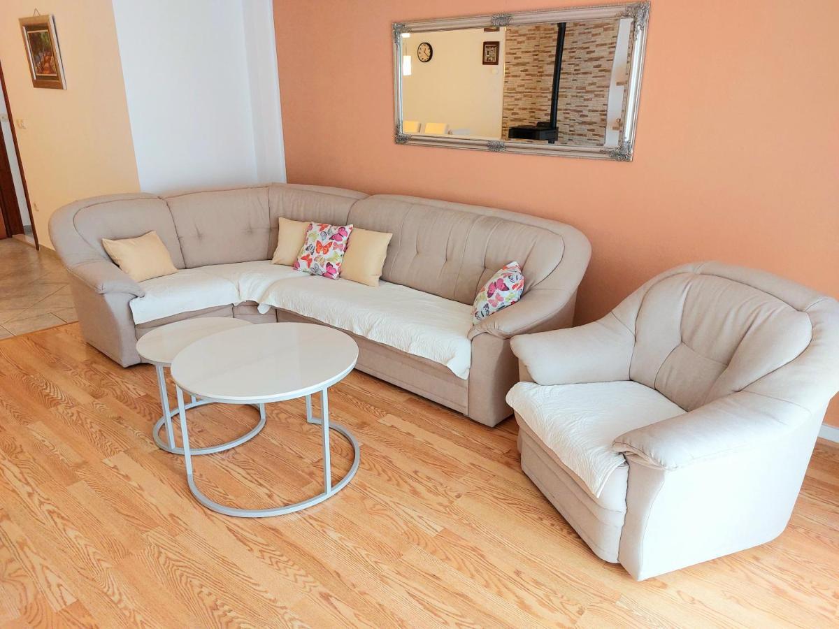 Apartment With Private Pool "Patricia" มาคาร์สกา ภายนอก รูปภาพ