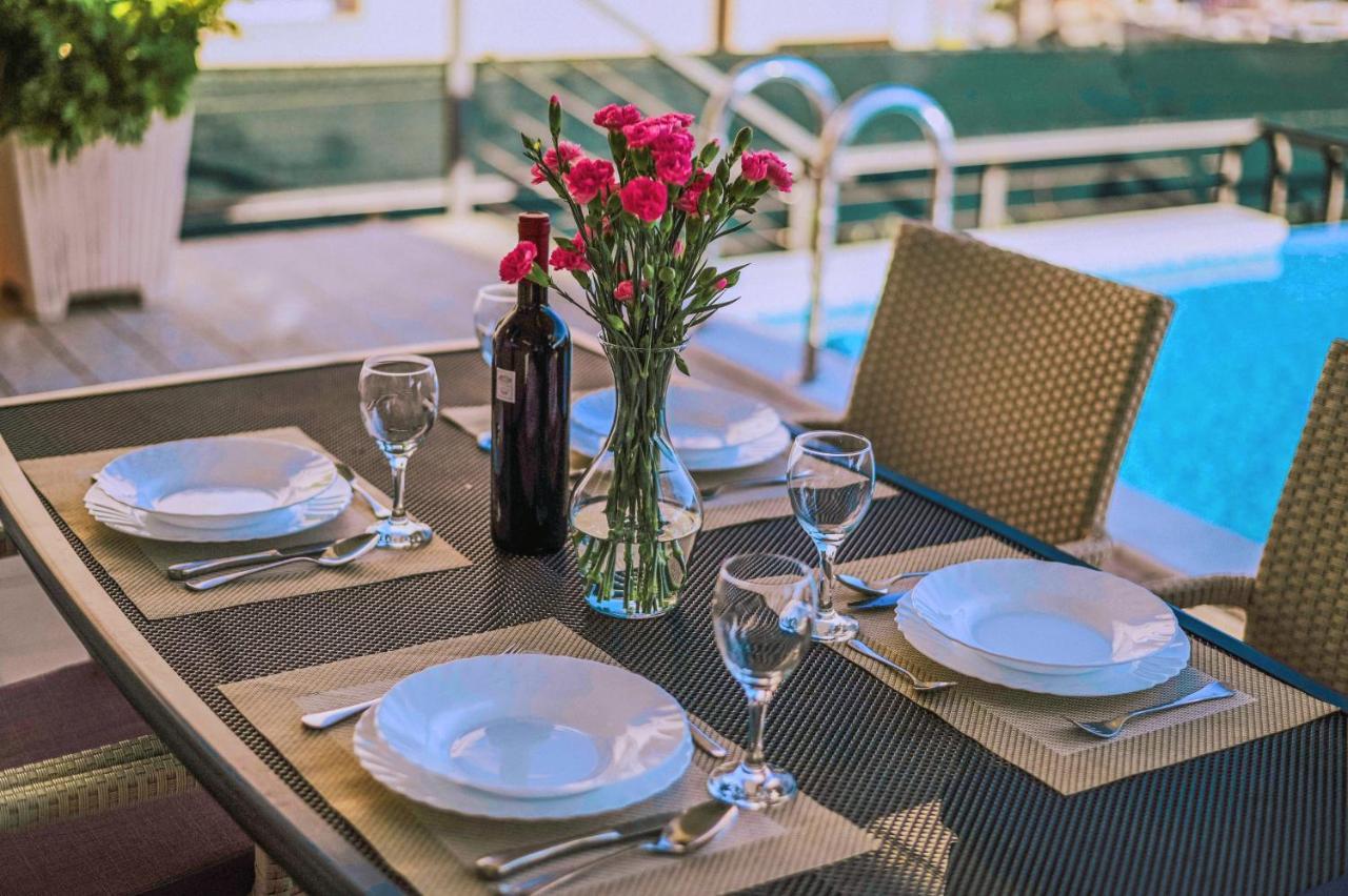Apartment With Private Pool "Patricia" มาคาร์สกา ภายนอก รูปภาพ